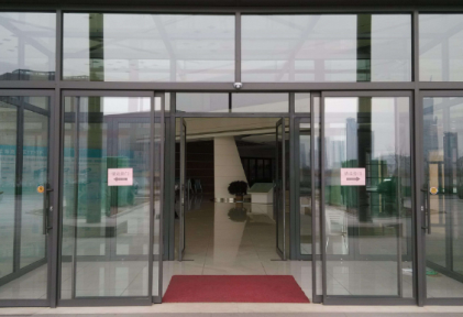 感應(yīng)自動門